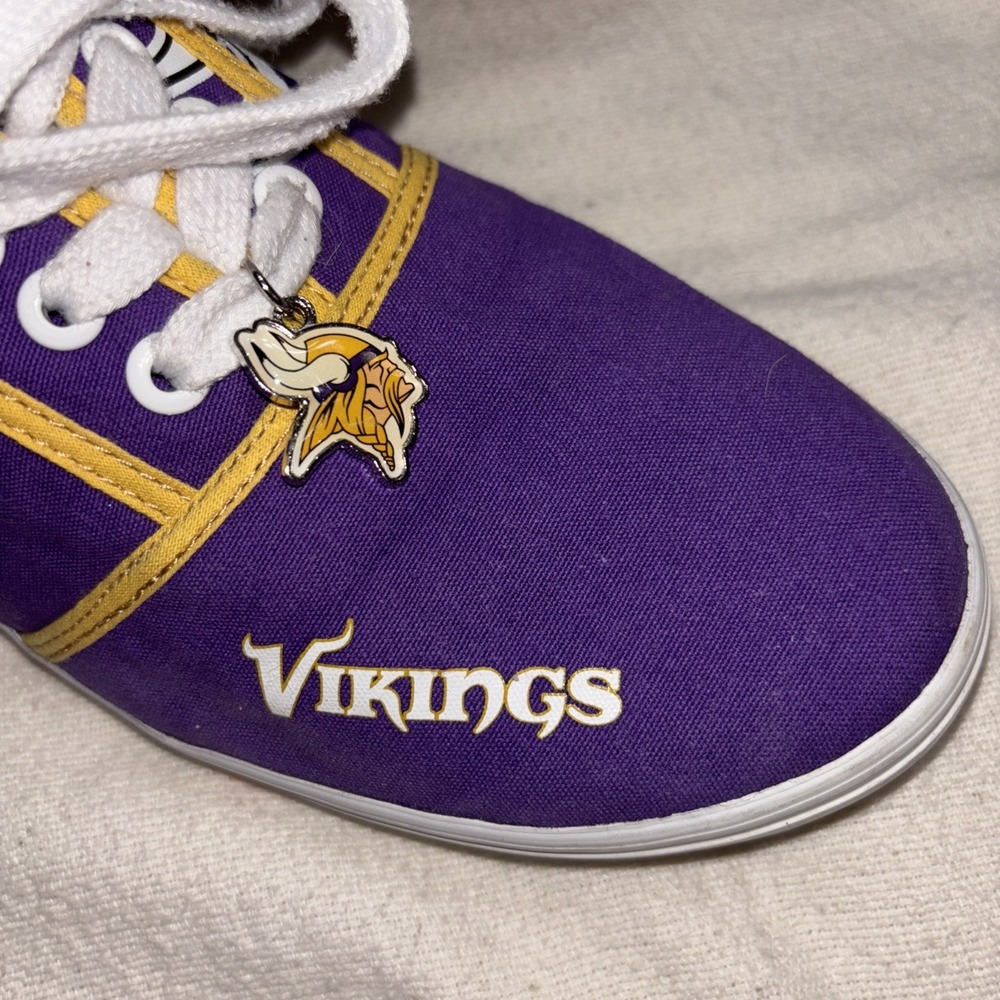 NFL Womens Sz 6.5 Minnesota I Love The Vikings Football Canvas Shoes Purple - Picture 2 of 13
